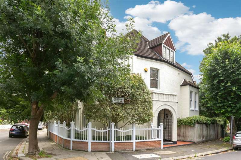 5 Bedrooms Semi Detached House for sale in Esmond Road, London, W4