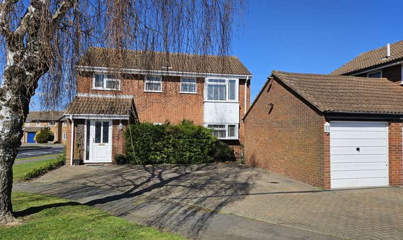 4 Bedrooms Detached House for sale in Chelsworth Road, Felixstowe, IP11