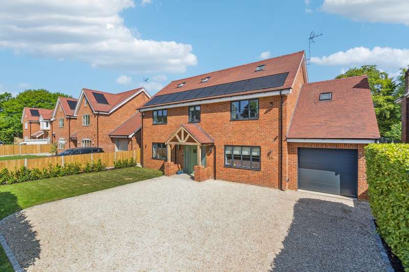 6 Bedrooms Detached House for sale in Wood End Close, Farnham Common, SL2