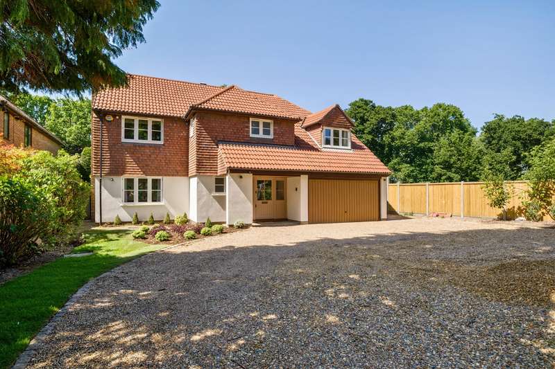5 Bedrooms House for sale in Blackdown Avenue, Woking, Surrey, GU22