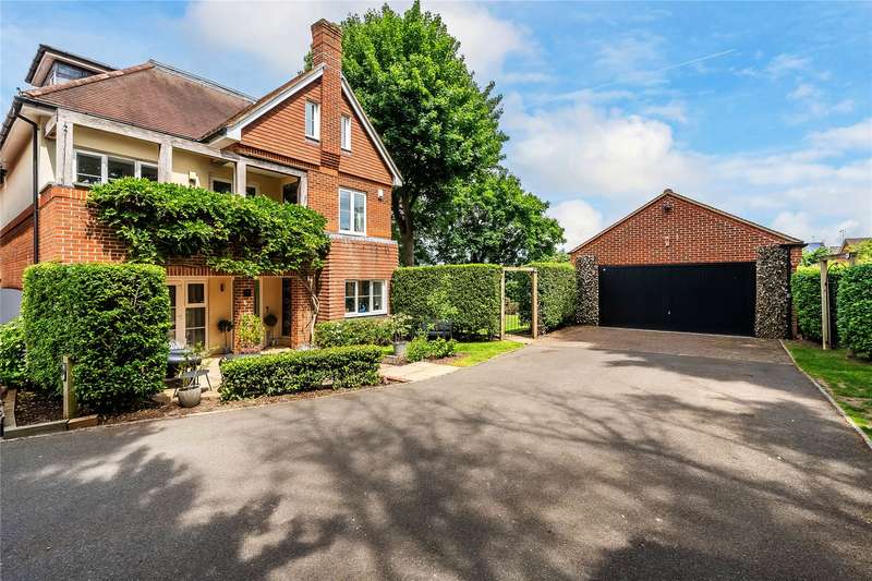 5 Bedrooms House for sale in Romans Close, Guildford, Surrey, GU1
