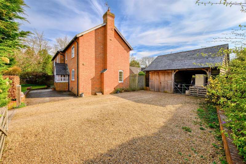 3 Bedrooms Semi Detached House for sale in Whitchurch Hill, Reading, RG8