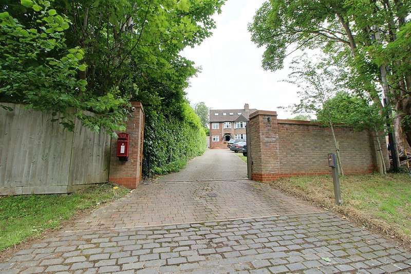 5 Bedrooms House for sale in Dunstable Road, Studham, LU6
