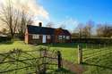 2 Bedrooms Detached Bungalow 2 Bedrooms Detached Bungalow
