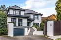 5 Bedrooms Detached House