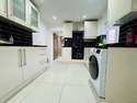 4 Bedrooms House