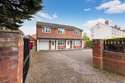 4 Bedrooms Detached House