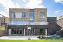 5 Bedrooms Detached House