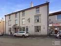 2 Bedrooms Flat