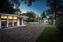 5 Bedrooms House