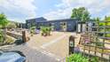 5 Bedrooms Studio Flat