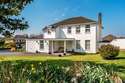 4 Bedrooms House