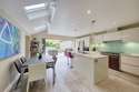 5 Bedrooms Terraced House