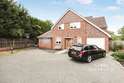 4 Bedrooms House