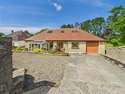 5 Bedrooms Detached Bungalow