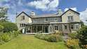 4 Bedrooms Cottage House