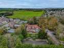 6 Bedrooms Detached House
