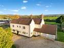 4 Bedrooms Detached House