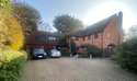 5 Bedrooms Detached House