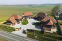 4 Bedrooms Detached House