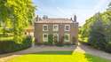 5 Bedrooms Detached House