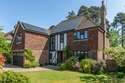 5 Bedrooms House