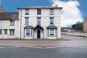 2 Bedrooms House