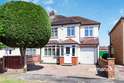 4 Bedrooms House