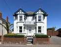4 Bedrooms House