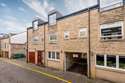 6 Bedrooms House