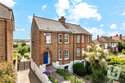 4 Bedrooms House