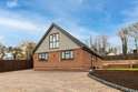 4 Bedrooms Detached House