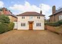 5 Bedrooms Detached House
