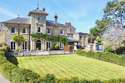 6 Bedrooms House