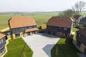 5 Bedrooms Detached House