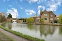 5 Bedrooms Detached House