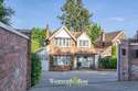 5 Bedrooms Detached House
