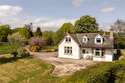 4 Bedrooms House