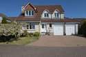 4 Bedrooms Detached Villa House