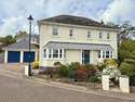 5 Bedrooms Detached House