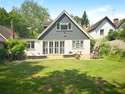 4 Bedrooms House