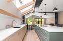 5 Bedrooms End Of Terrace House
