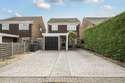 4 Bedrooms Detached House