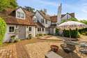 5 Bedrooms Detached House