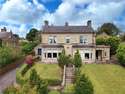 7 Bedrooms House