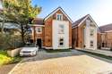 4 Bedrooms Detached House