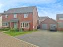 4 Bedrooms Detached House