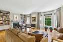 6 Bedrooms House