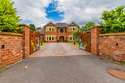 5 Bedrooms Detached House