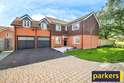 5 Bedrooms House